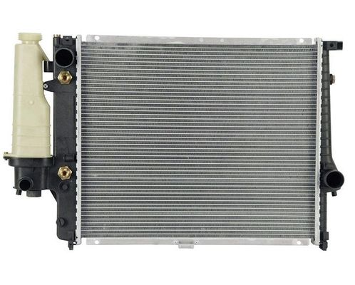 Części zamienne samochodowe Radiator chłodzący silnik dla BMW 5
